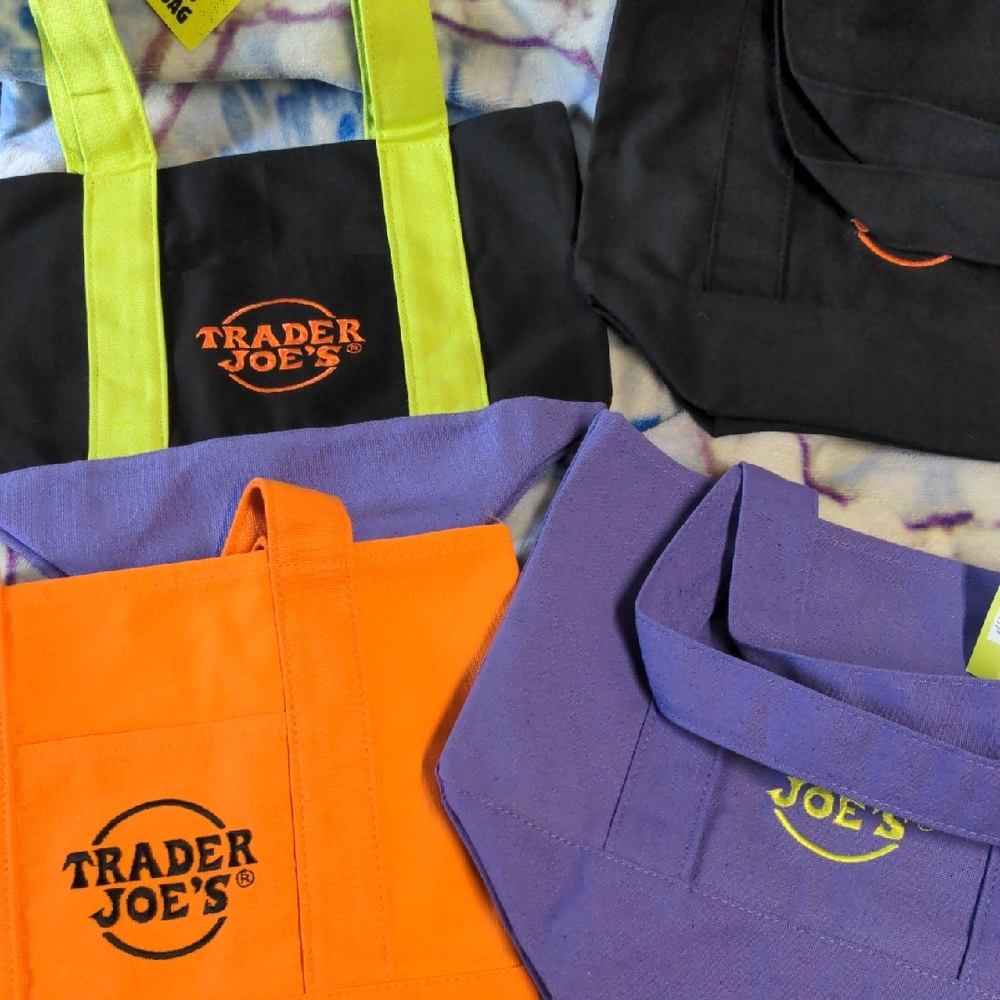 Trader Joe's Reusable Tote Bags Set